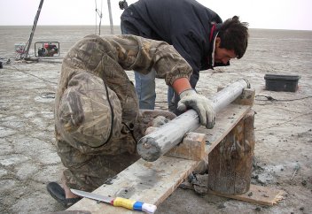 Российские и американские ученые определили возраст Аральского моря