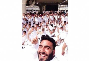 Селфи қажылыққа кедергі келтіруде