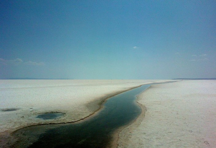 В Турции полностью высохло одно из крупнейших озер