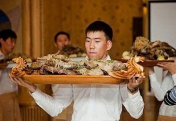 Қазақ не үшін күйеу балаға төс тартқан?