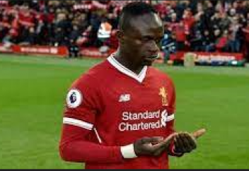 Футболист-мусульманин обеспечивает весь город