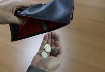 Влечет ли банкротство основного должника прекращение гарантии?