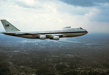 США подняли в воздух самолет «судного дня»