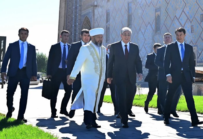 ПРЕЗИДЕНТ «ТҮРКІСТАН ҚАЛАСЫНЫҢ ЕРЕКШЕ МӘРТЕБЕСІ ТУРАЛЫ» ЗАҢҒА ҚОЛ ҚОЙДЫ