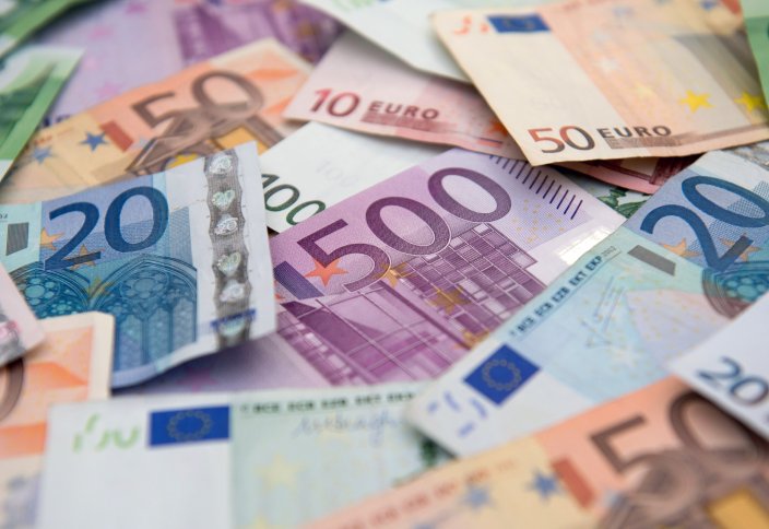 ЕК: превращение евро в мировую валюту повысит эффективность внешней политики ЕС