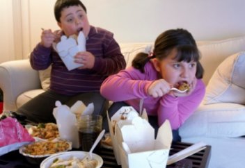 Каждый пятый школьник в Казахстане страдает ожирением