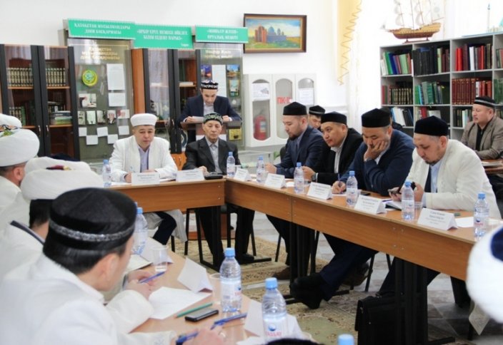 В Павлодаре прошла встреча имамов области