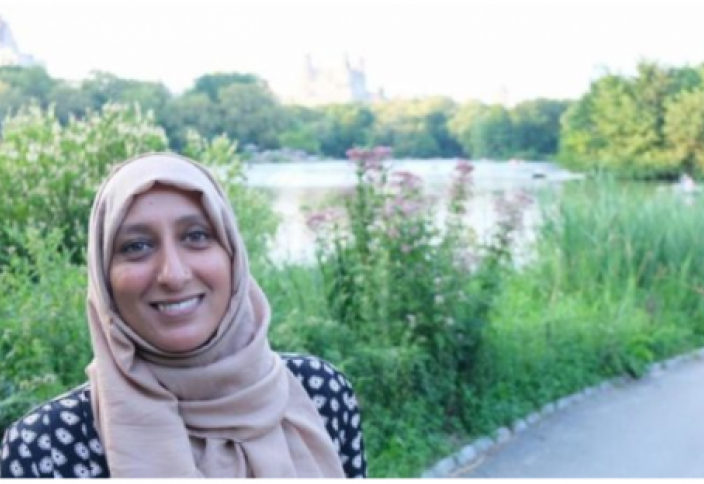 Мусульманка выжила после рака и помогает выжить другим