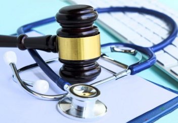 6 способов защитить свои права как пациента, назвали в ФСМС  (инфрграфика от Казинформа)