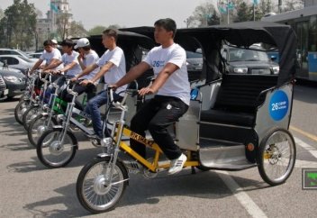 Алматыда велотакси қызметі пайда болды