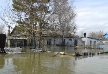 ҚАРАҒАНДЫЛЫҚТАРҒА КӨМЕКТЕСУГЕ БАРМАДЫМ...