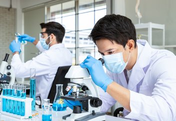 Ашық жарада тері өсірілді (видео)