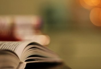 Жастар қалай білімді болады, өзіміз аяғынан шалсақ...