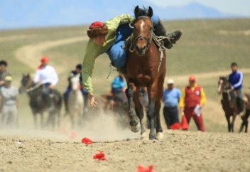 Елімізде темекі шегетіндердің үлесі отыз пайызға азайды