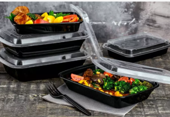 В ОАЭ введут полный запрет на одноразовые изделия из пластика