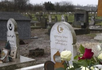 Мусульмане Франции сталкиваются с проблемой захоронения