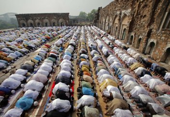 Үнді мұсылмандары Айт күндерін мерекелеуден бас тартты