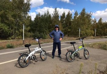Мұхтар Тайжан: Катаясь на лисапеде в лесах пригорода Астаны...
