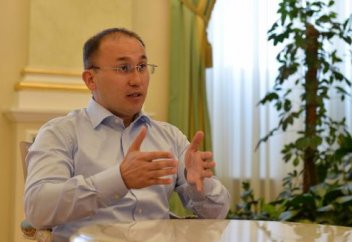 Министр балаларды зиянды ақпараттардан қорғайтын заң жобасын ұсынды