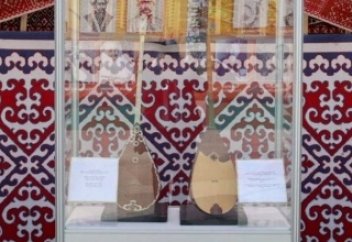 Как проходит айтыс с казахскими акынами в Китае (видео)