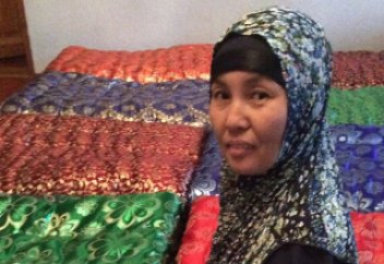 Екі қолсыз туған тараздық әйел тігін шебері болып өз кәсібін ашты (ФОТО)