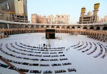 Разные: Министерство хаджа рекомендует паломниками вакцинироваться от COVID-19