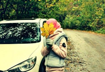 Сүт бауыры мен жездесінің алдында шариғат шәлісін кию керек пе?