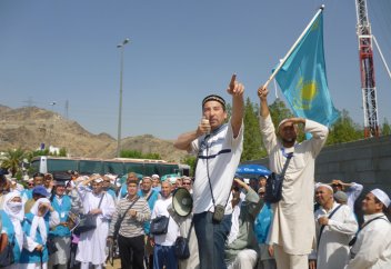 Қажылыққа екпесіз жібермейді