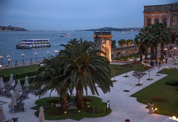 Отели Стамбула потеряли более миллиарда евро