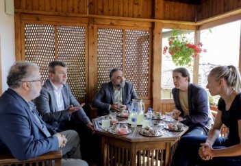 Турецкий фонд вышел на тропу войны с наркоманией