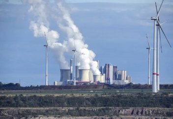 57 компания планетадағы атмосфераға бөлінетін көмірқышқыл газының 80%-н шығарады