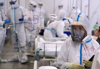 Беймәлім вирус: Қытай емханалары инфекция жұқтырған балаларға толып кетті (видео)