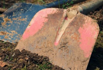 Мәйітті түнде жерлеуге бола ма?