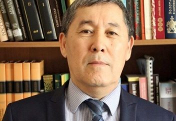 "Тарихи деректерде тәңіршілдік хақында еш сөз етілмеген...": Әшірбек Муминов