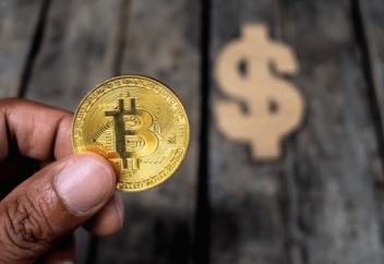 Будущее без кэша. Почему обычные деньги исчезнут