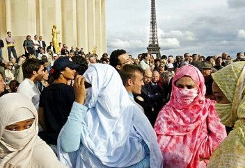 Исследователи прогнозируют увеличение мусульман в Европе на 33% к 2015 году