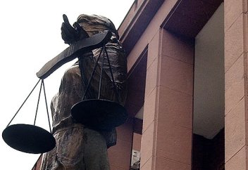 Турция планирует новые ограничения на визиты адвокатов к обвиняемым по делам о терроризме и оргпреступности