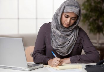 Әйелдерге қатысты: Дәретке байланысты сұрақ