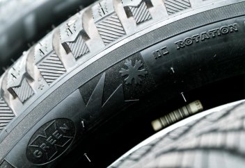 О чём предупреждают буквы и цифры на ваших шинах