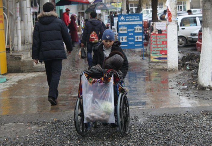 Каждый четвёртый ребенок в Киргизии вынужден работать