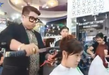 Шаштараз самурай қылышымен шаш қияды