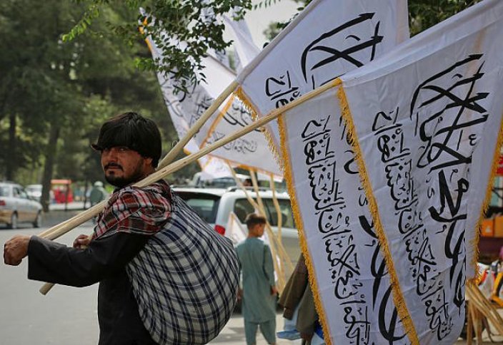 Лидер «Талибана» выступил с предупреждением о «неблагодарных» афганцах в годовщину захвата власти