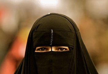 Муфтий Туниса издал фетву против никаба