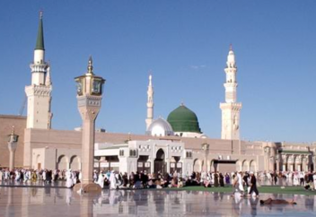 Пайғамбар (ﷺ) мешітінде әйелдерге арналған Құран үйірмесі ашылды