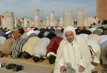 Министр по делам ислама Марокко представил отчет о проповедях королю Мухаммеду VI