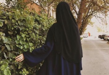 В Таджикистане запретили чёрные хиджабы, как чуждые «национальной культуре»