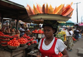 Африка: между Западом и Азией (Дума, Болгария)