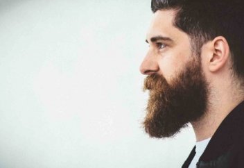 Длинная борода становится причиной увольнения во Франции