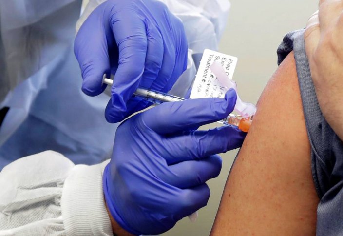 Что опаснее: заразиться коронавирусом или поставить вакцину? Названы симптомы "британского" штамма коронавируса у детей