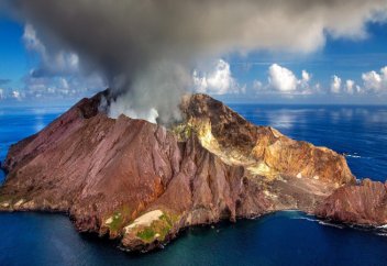 Люди выделяют парниковые газы в 10 раз быстрее вулканов